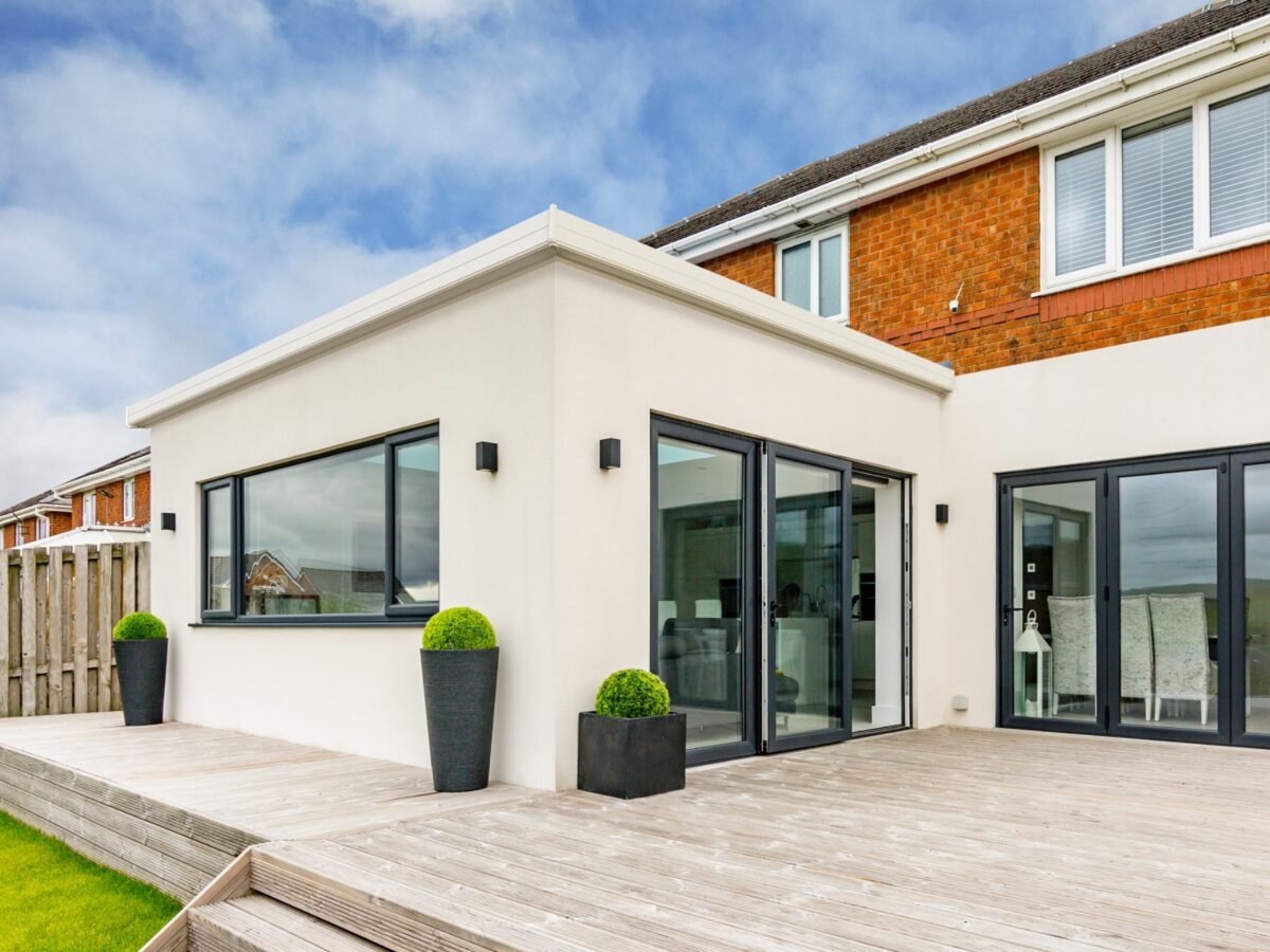 Flat roof extension with hup!